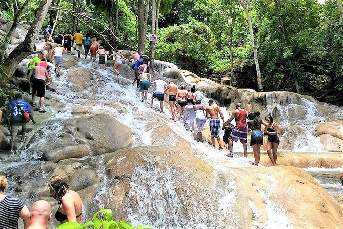 Exploring Jamaica's Waterfalls: Dunn's River Falls. Jamaica's favourite waterfall.
